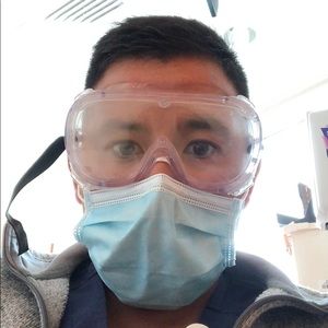 Meet your Posher, Manolo